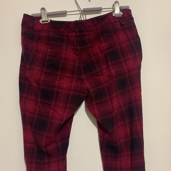 Torrid Plaid Ponte Stretch Skinny Pants Capri Grunge Goth Size 10 - Picture 6 of 8
